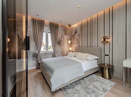 Luxury Apartments & Suites Dijan