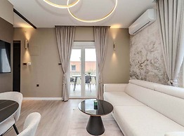 Luxury Apartments & Suites Dijan