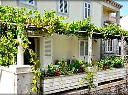 Comfort Apartments Lumbarda