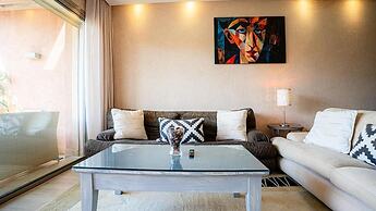 Elegant Apartment with Panoramic View