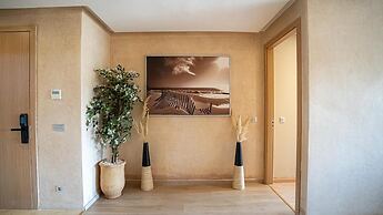 Elegant Apartment with Panoramic View