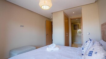 Elegant Apartment with Panoramic View