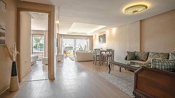 Elegant Apartment with Panoramic View