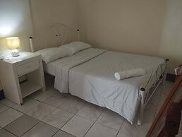 Tayud Hotel by Hiverooms