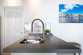 Modern Townhouse With Historic Charm