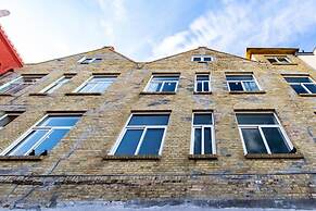 Modern Townhouse With Historic Charm