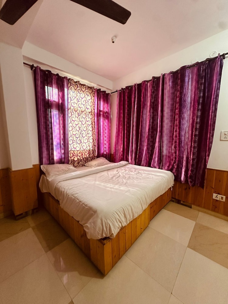 The Aston hills kasol