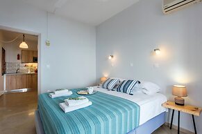 Hotel Barbati - Poolside Gem With Sea Views