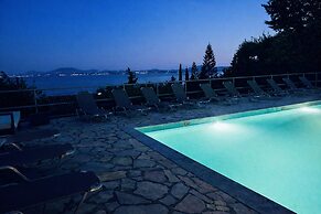 Hotel Barbati - Poolside Gem With Sea Views