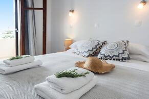 Hotel Barbati - Poolside Gem With Sea Views