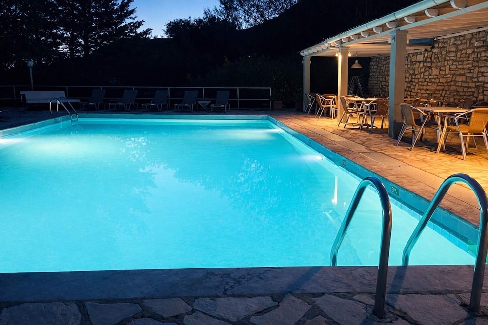 Hotel Barbati - Sea & Mountain View Escape
