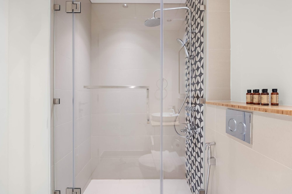 Silkhaus Stylish 2bdr Emaar Tower Near Mall