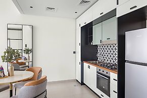 Silkhaus Stylish 2bdr Emaar Tower Near Mall