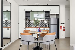 Silkhaus Stylish 2bdr Emaar Tower Near Mall