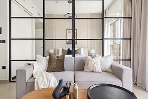 Silkhaus Stylish 2bdr Emaar Tower Near Mall