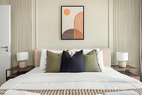 Silkhaus Stylish 2bdr Emaar Tower Near Mall