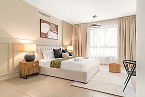Silkhaus Elite 3BR Maid Room at Murjan in JBR