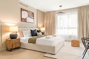 Silkhaus Elite 3BR Maid Room at Murjan in JBR