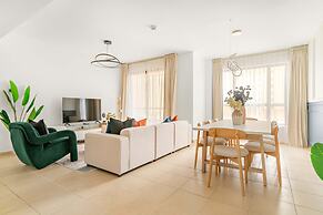 Silkhaus Elite 3BR Maid Room at Murjan in JBR