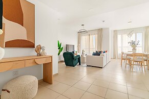 Silkhaus Elite 3BR Maid Room at Murjan in JBR