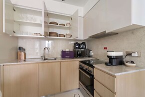 Silkhaus Luxurious 1BR Downtown Burj Royale