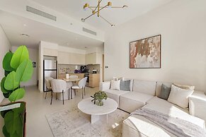 Silkhaus Luxurious 1BR Downtown Burj Royale