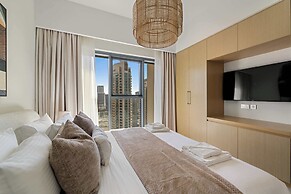 Silkhaus Luxurious 1BR Downtown Burj Royale