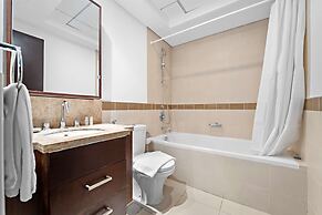Silkhaus Modern Studio Emaar Tower Balcony