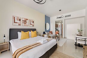 Silkhaus Holiday Studio Stay in Julphar Tower