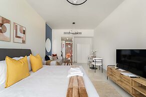 Silkhaus Holiday Studio Stay in Julphar Tower