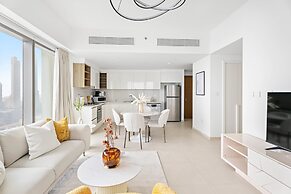 Silkhaus Stylish 2BR Downtown Views II Emaar