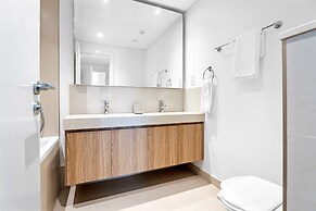Silkhaus Stylish 2BR Downtown Views II Emaar