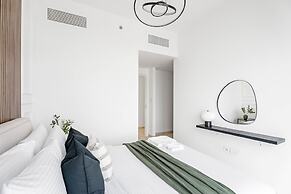 Silkhaus Stylish 2BR Downtown Views II Emaar