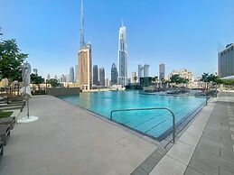 Silkhaus Stylish 2BR Downtown Views II Emaar