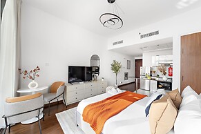 Silkhaus Modern Studio Binghatti Pearl