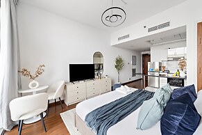Silkhaus Studio in Silicon Oasis City View