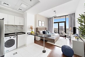 Silkhaus Studio in Silicon Oasis City View