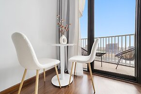 Silkhaus Cozy Studio Balcony Binghatti Pearl