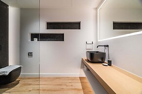 Silkhaus Luxurious 3BR Maid Dubai Marina