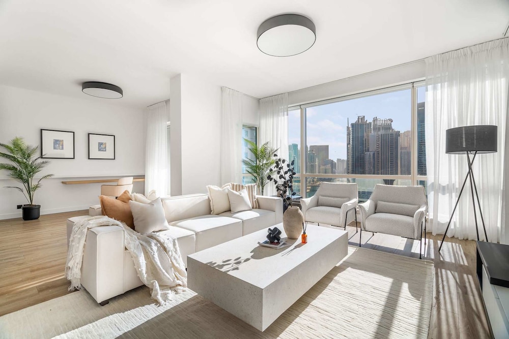 Silkhaus Luxurious 3BR Maid Dubai Marina