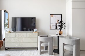 Silkhaus New High Floor Studio Aykon City