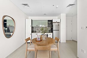 Silkhaus Cozy 2 BR Full Amenities