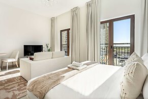 Silkhaus Studio Getaway Yas Golf Collection