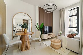 Silkhaus Chic Studio in Downtown at Claren Tower