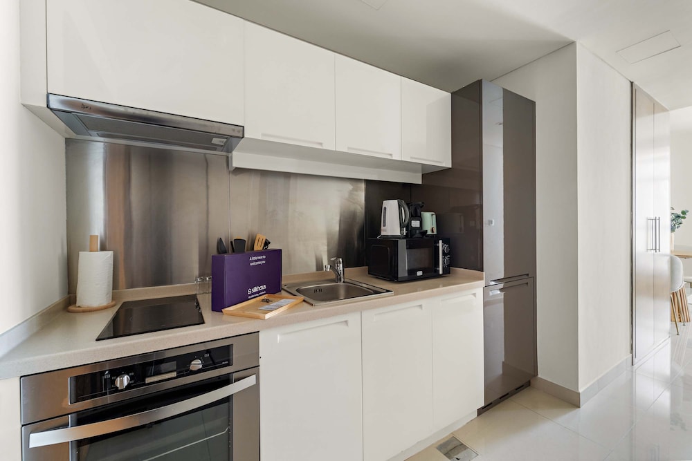 Silkhaus Chic Studio in Downtown at Claren Tower