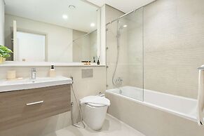 Silkhaus Premier 1BR Yas Golf Collection