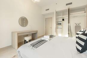 Silkhaus Premier 1BR Yas Golf Collection