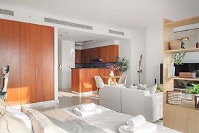 Silkhaus Entrepreneur Work Stay Studio in Difc