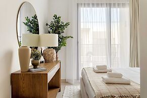 Silkhaus Spacious 3bdr Maid Tilal Al Ghaf