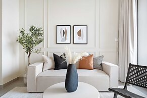 Silkhaus Modern 1 BDR Forte Tower Downtown